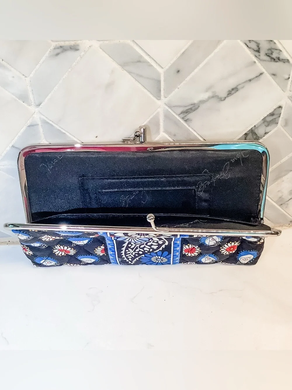 NWOT Vera Bradley Framed Kisslock Clutch in Retired Night Owl Pattern